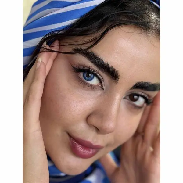 لنز آبی نیوی بلو آماندا